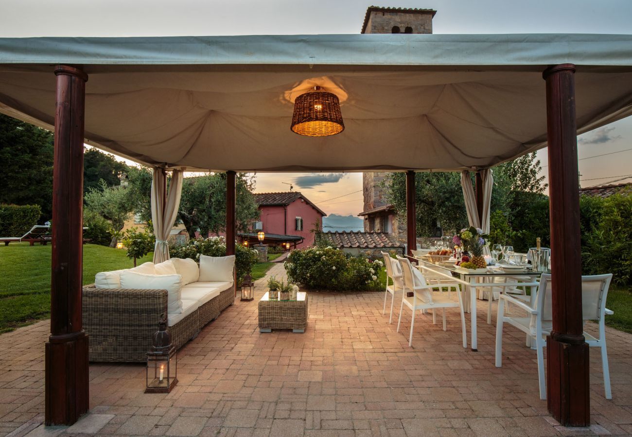 Villa a Capannori - Villa with Private Pool on the Lucca Hills in S. Andrea di Compito