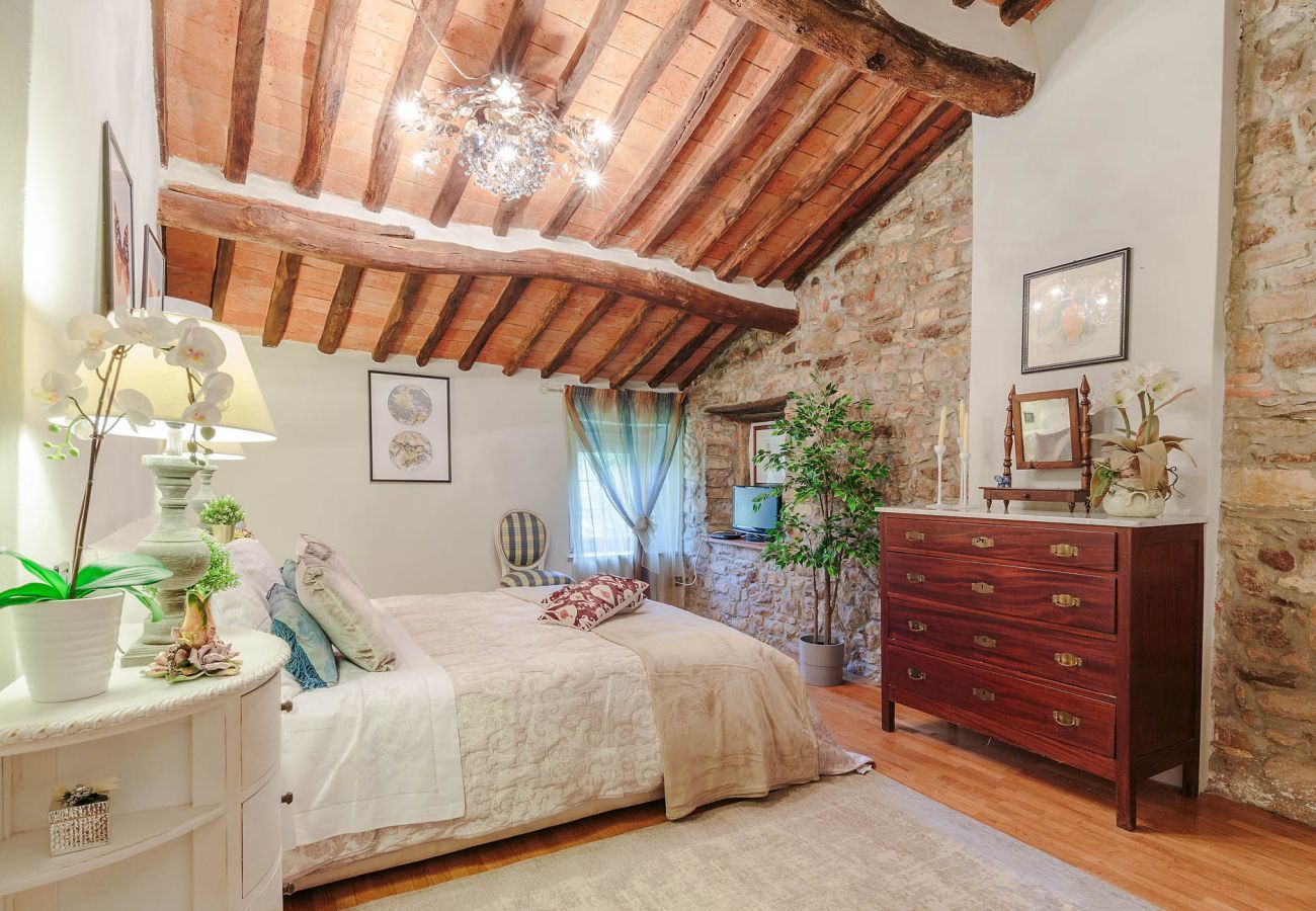 Villa a Capannori - Villa with Private Pool on the Lucca Hills in S. Andrea di Compito