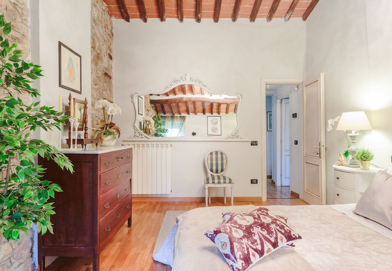 Villa a Capannori - Villa with Private Pool on the Lucca Hills in S. Andrea di Compito