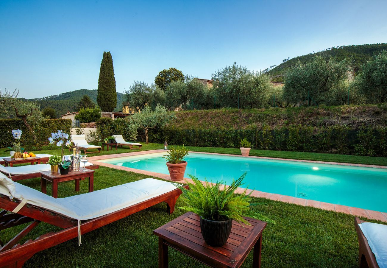 Villa a Capannori - Villa with Private Pool on the Lucca Hills in S. Andrea di Compito