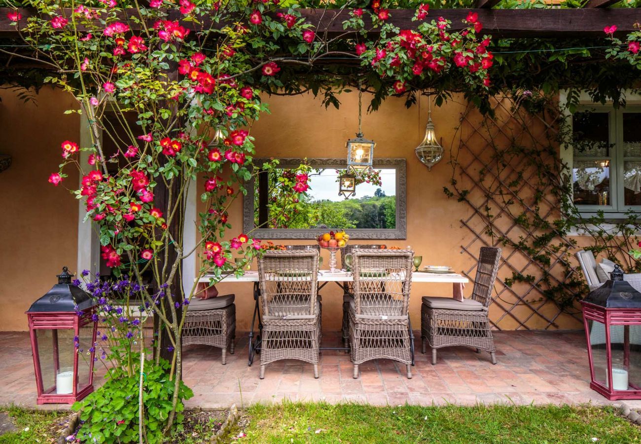 Villa a Lucca - VILLA D'AMICO, charming indulgence overlooking Lucca Town Centre