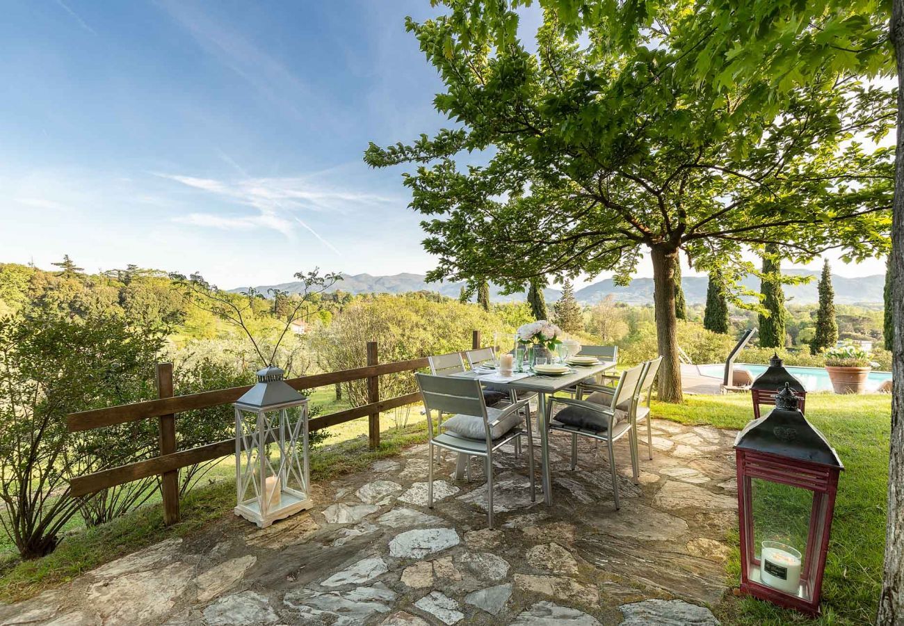 Villa a Lucca - VILLA D'AMICO, charming indulgence overlooking Lucca Town Centre