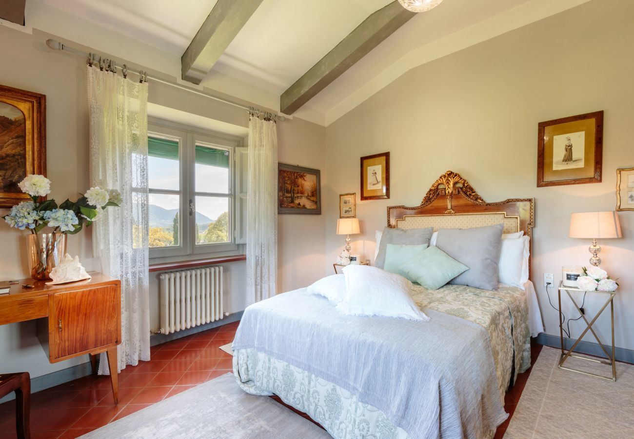 Villa a Lucca - VILLA D'AMICO, charming indulgence overlooking Lucca Town Centre