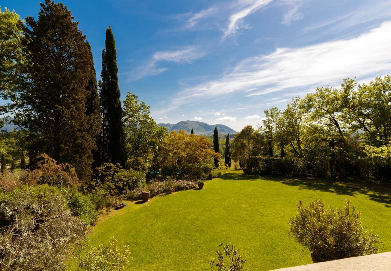 Villa a Lucca - VILLA D'AMICO, charming indulgence overlooking Lucca Town Centre