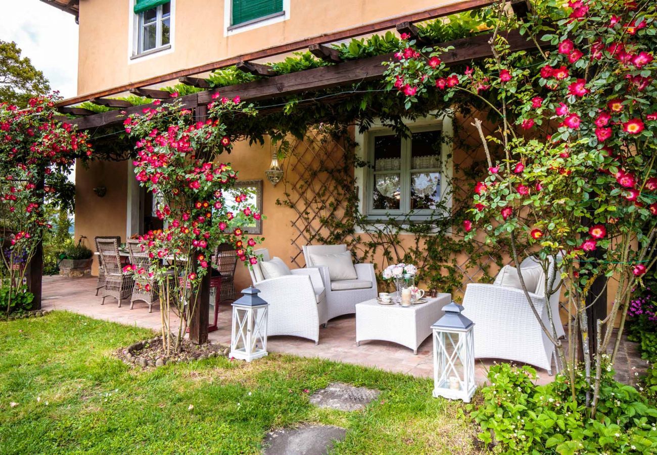 Villa a Lucca - VILLA D'AMICO, charming indulgence overlooking Lucca Town Centre