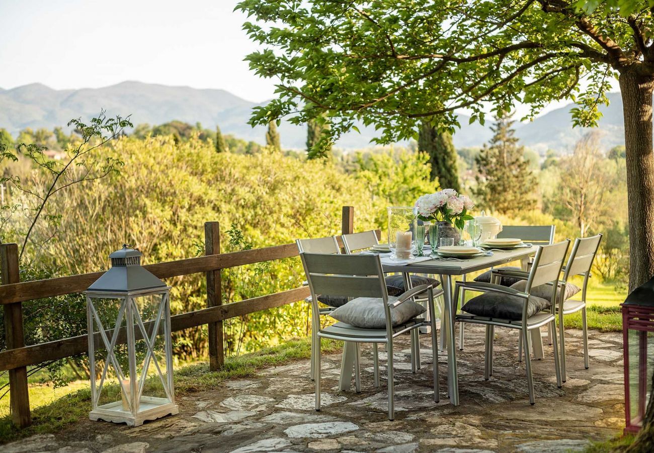 Villa a Lucca - VILLA D'AMICO, charming indulgence overlooking Lucca Town Centre