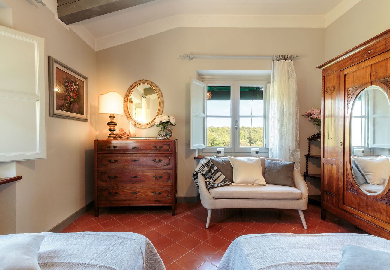 Villa a Lucca - VILLA D'AMICO, charming indulgence overlooking Lucca Town Centre