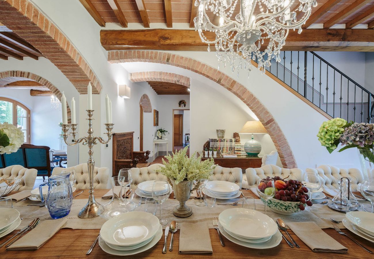 Villa a Orentano - 11 bedrooms Luxury Farmhouse, Private Pool, Jacuzzi, Private Tennis