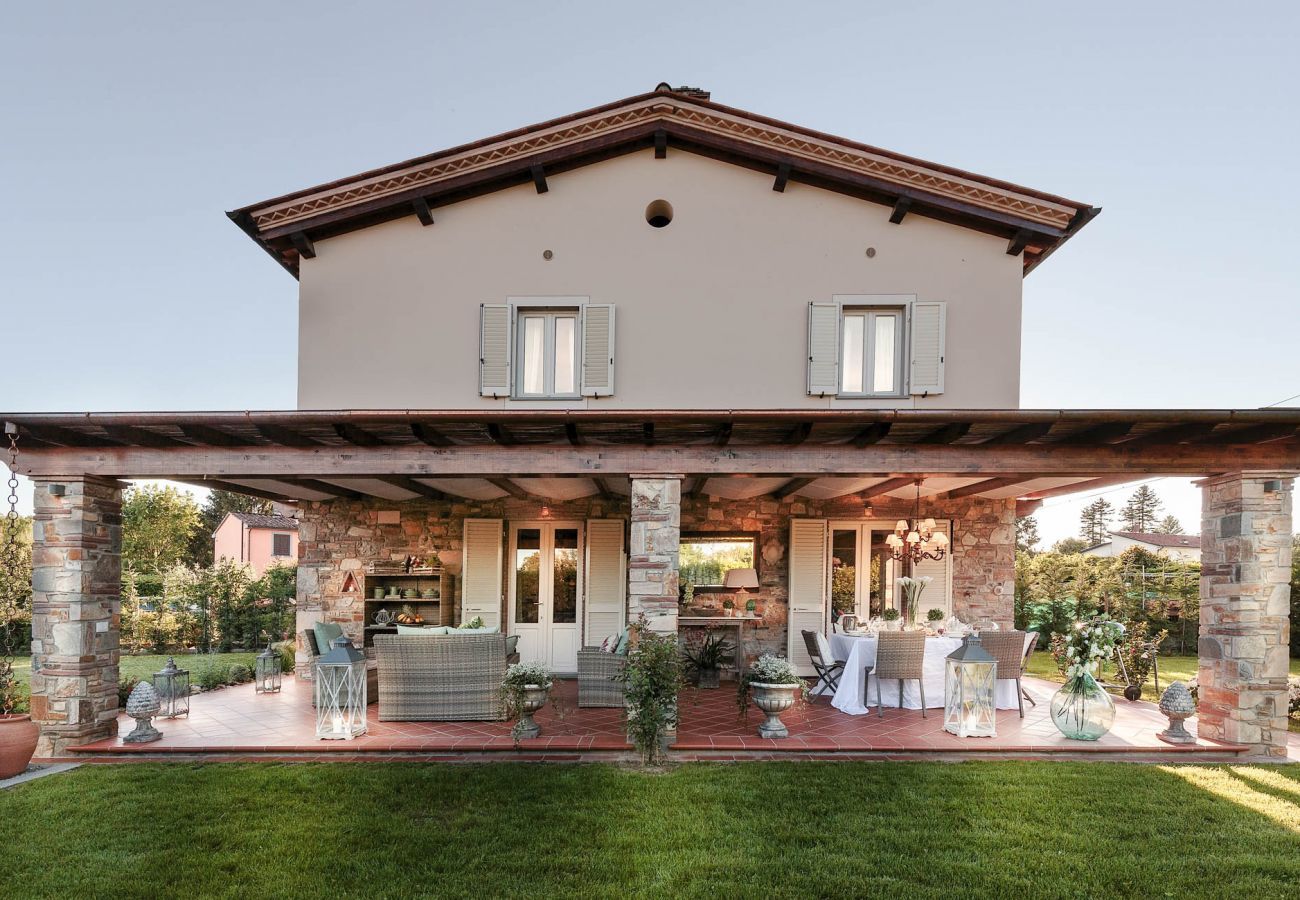 Villa a Capannori - VILLA PEMOLA a Luxury Farmhouse with Garden and bikes in Lucca Town