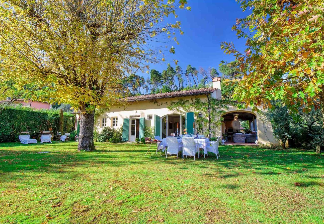 Villa a Camaiore - Villa Label