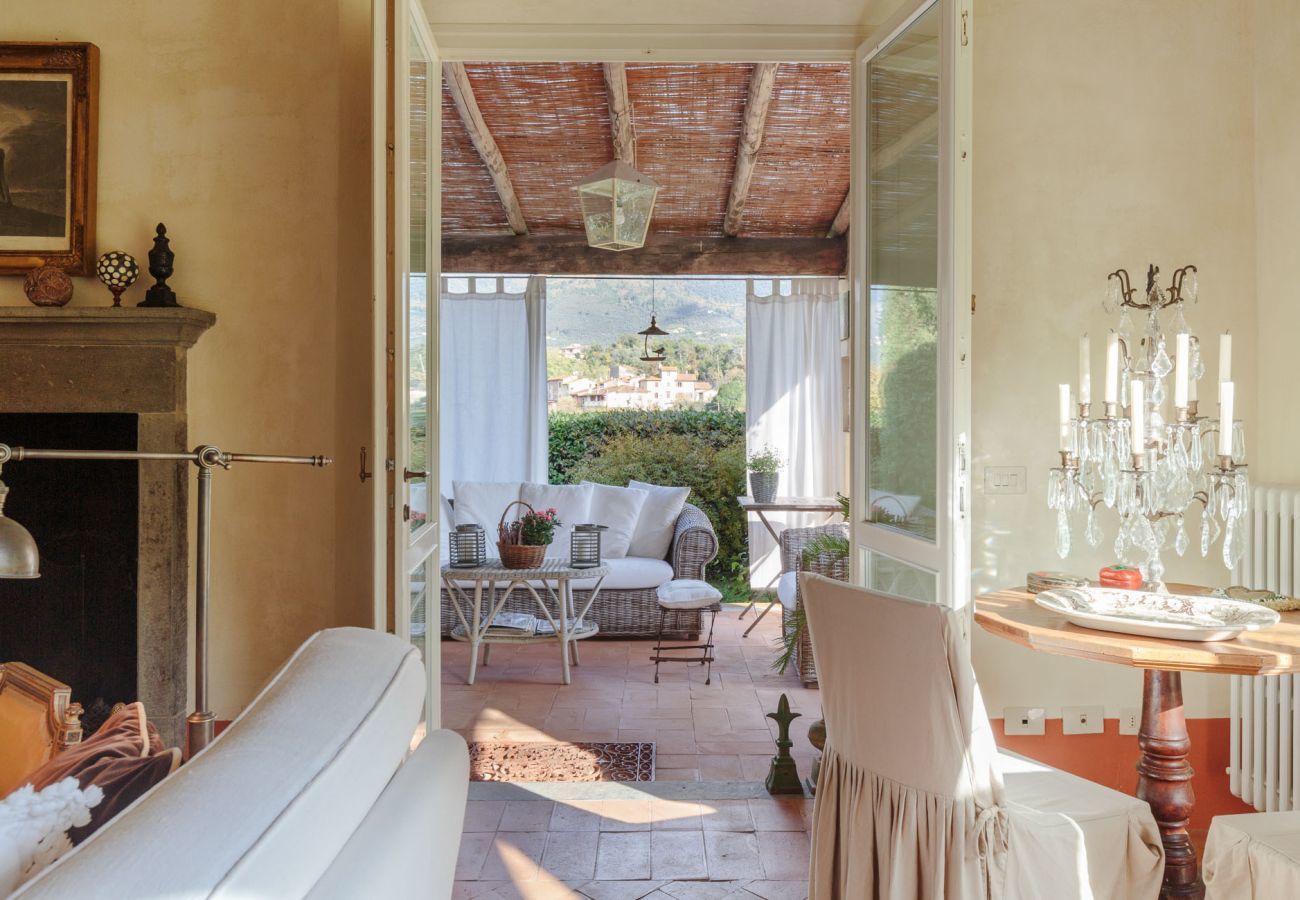 Villa a Camaiore - When creativity meets style in endless romanticism