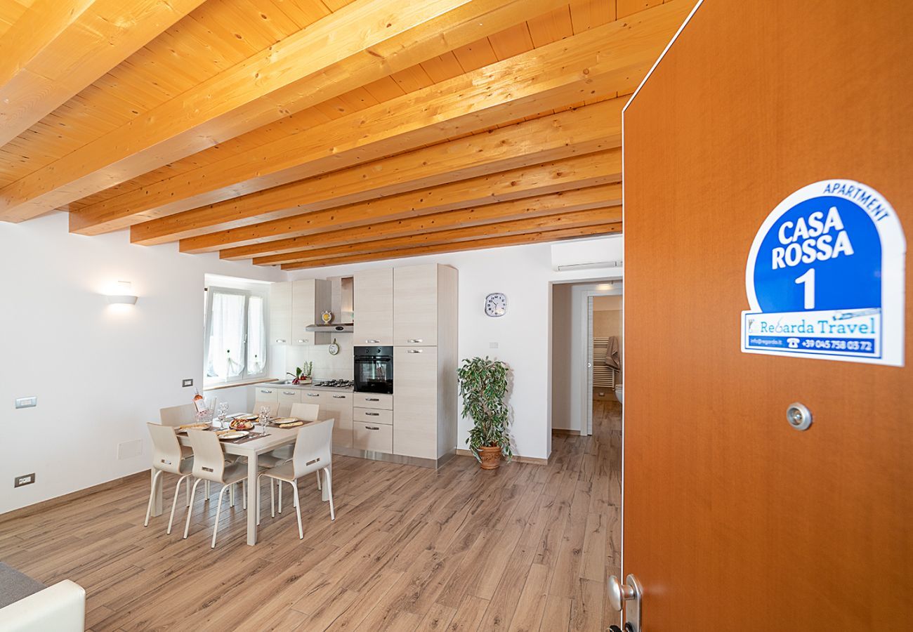 Casa a Bardolino - Regarda - romantico rustico Casa Rossa 1 con wifi, aria condizionata