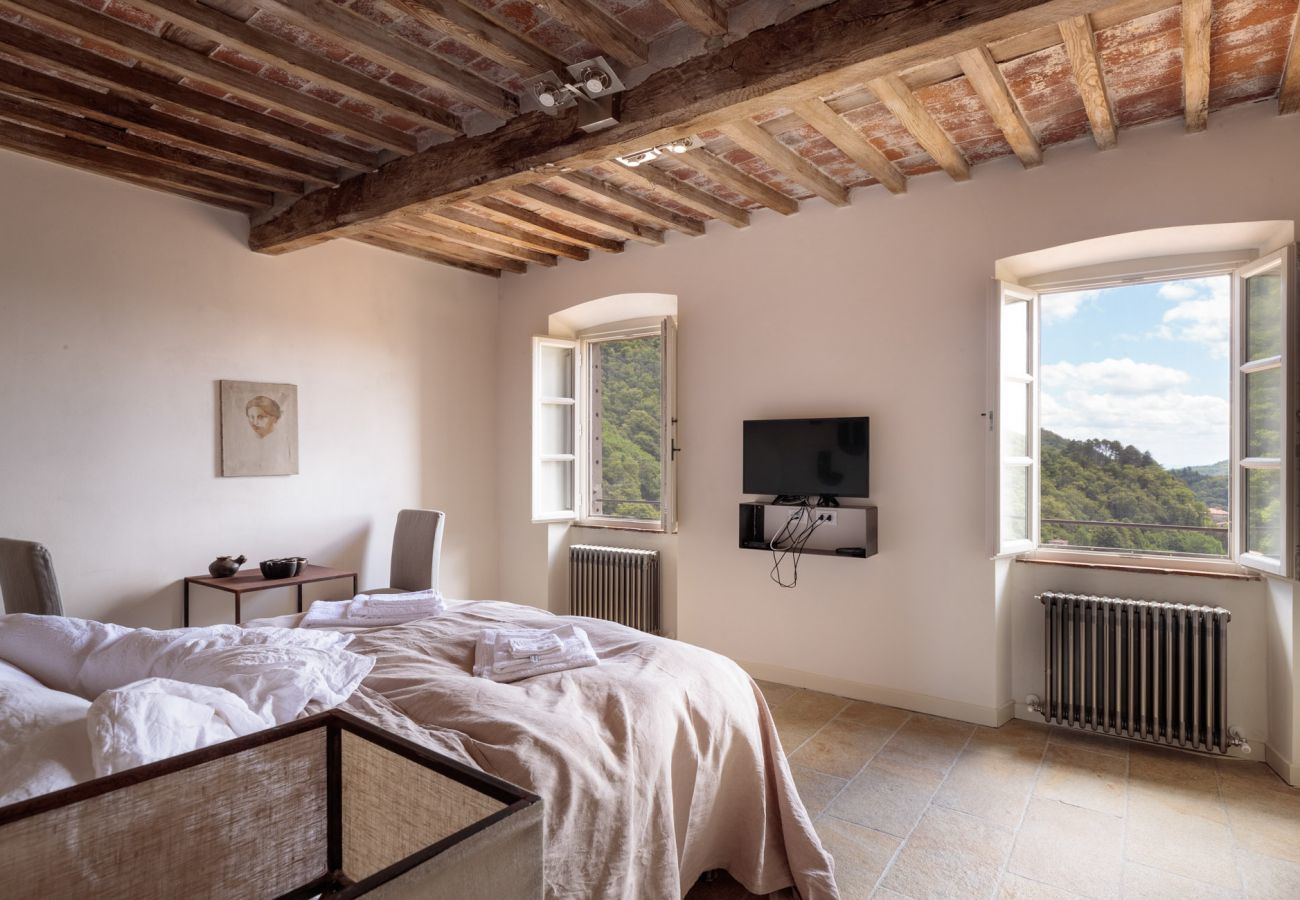 Villa a Pescaglia - Palazzo Giusti
