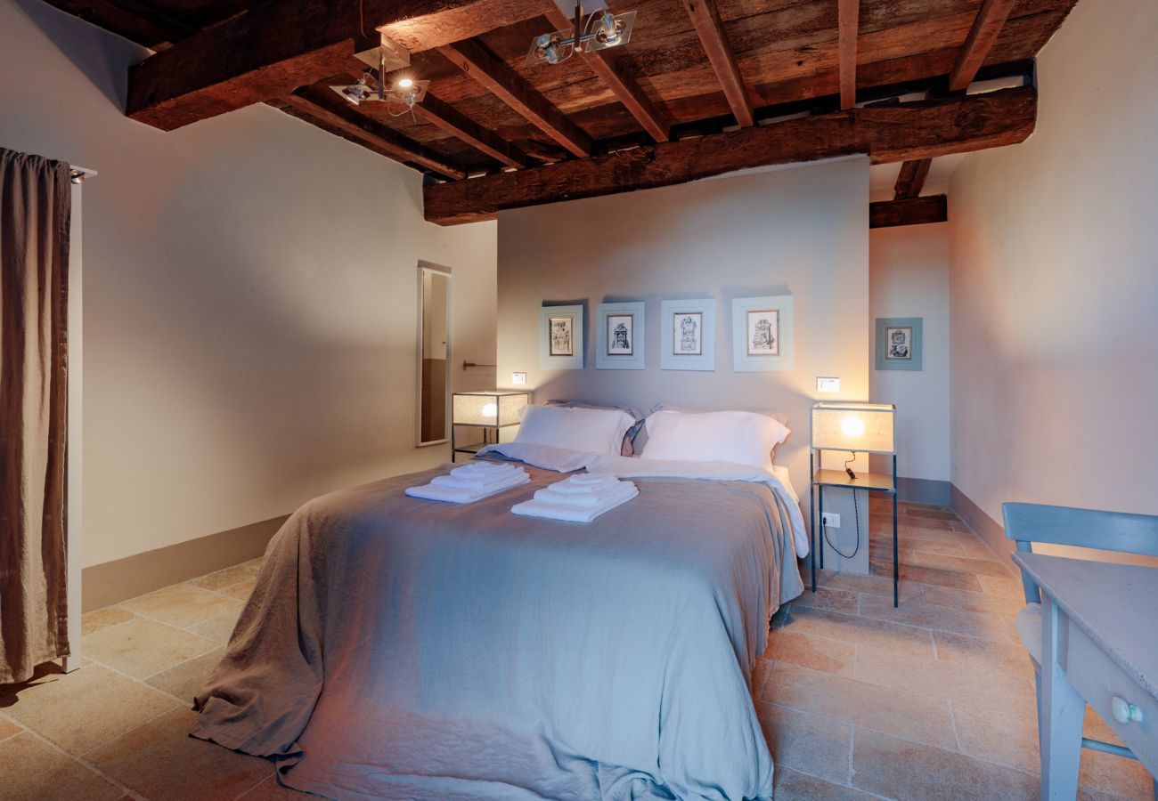 Villa a Pescaglia - PALAZZO GIUSTI: Understated Luxury with a Welcoming Ambience on the Hills of Lucca