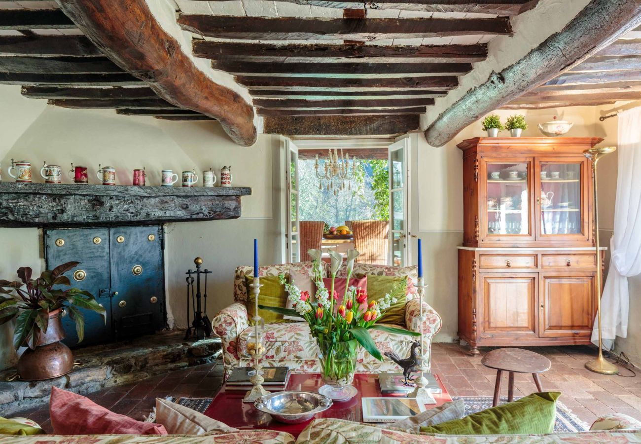 Villa a Santa Maria del giudice - Casa Nel Bosco, an extraordinary Tuscan Retreat with private pool