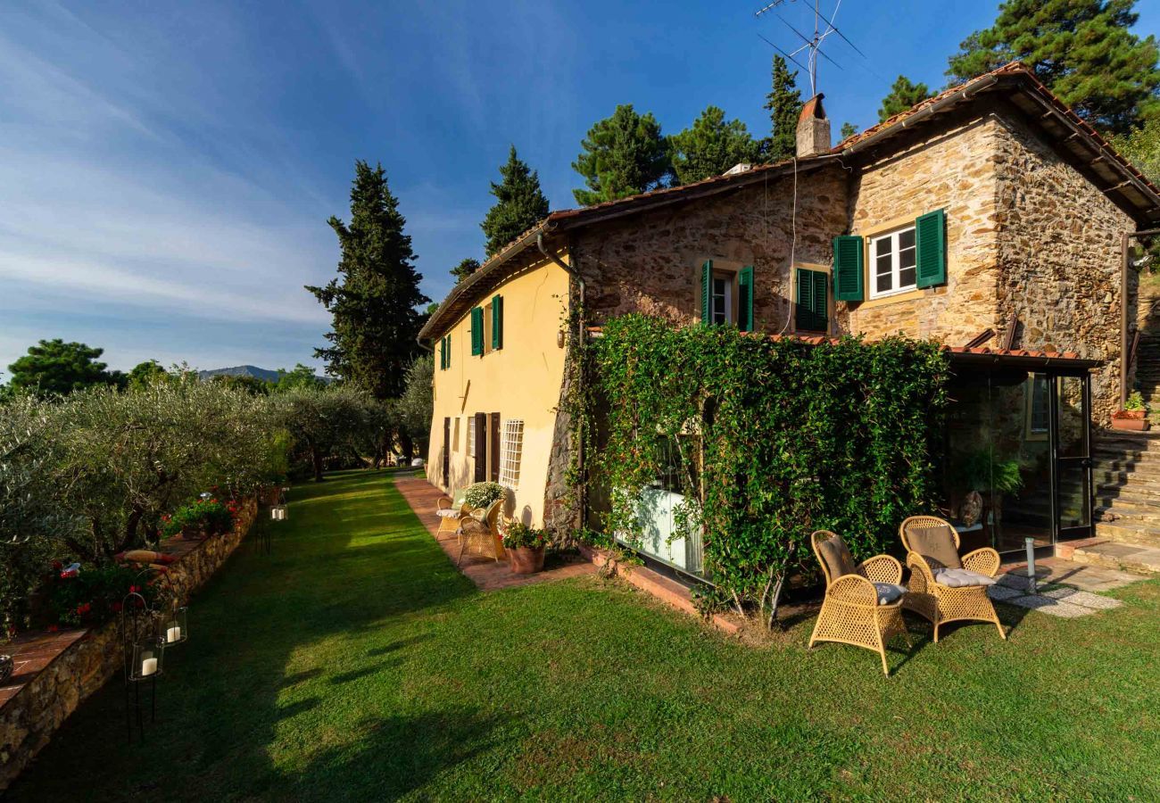 Villa a Santa Maria del giudice - Casa Nel Bosco, an extraordinary Tuscan Retreat with private pool