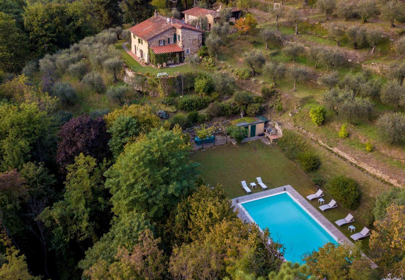 Villa a Santa Maria del giudice - Casa Nel Bosco, an extraordinary Tuscan Retreat with private pool