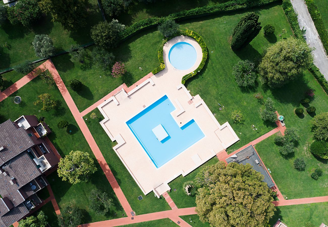 Appartamento a Bardolino - Regarda - appartamento Blue View 1 con terrazza vista lago, 1 camera, piscina