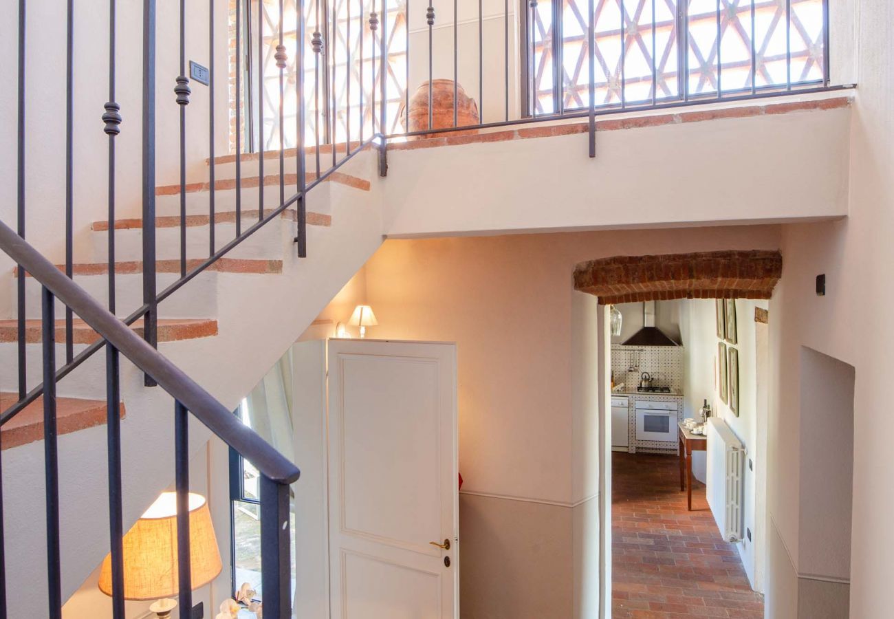 Villa a Capannori - VILLA IL TINAIO Romantic Secluded Farmhouse with Private Pool