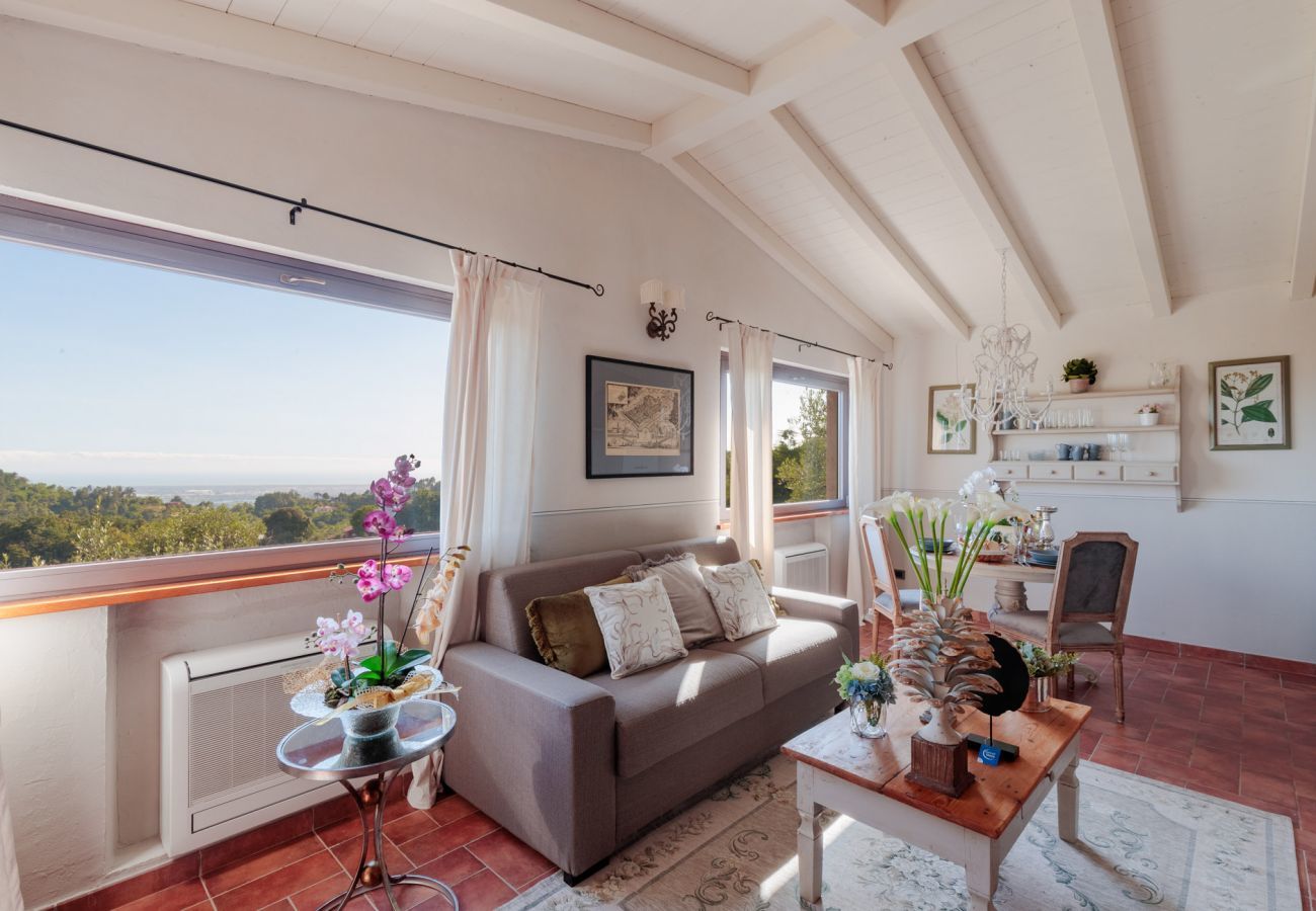 Villa a Montemagno - ALCOVA TOBINO, a Romantic Farmhouse with Private Pool and a Magnificent view over the Sea