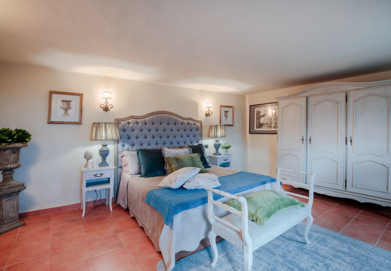 Villa a Montemagno - ALCOVA TOBINO, a Romantic Farmhouse with Private Pool and a Magnificent view over the Sea