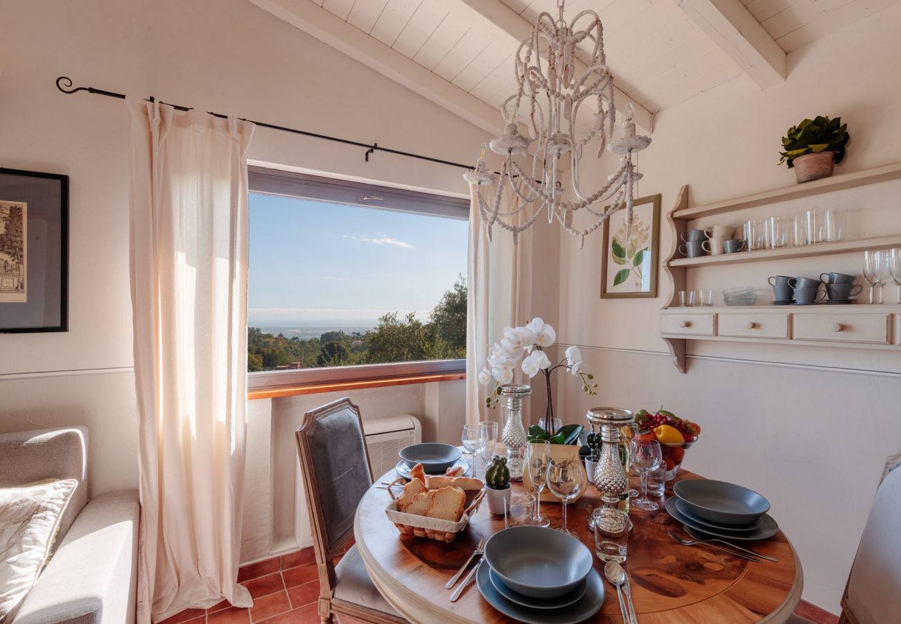 Villa a Montemagno - ALCOVA TOBINO, a Romantic Farmhouse with Private Pool and a Magnificent view over the Sea