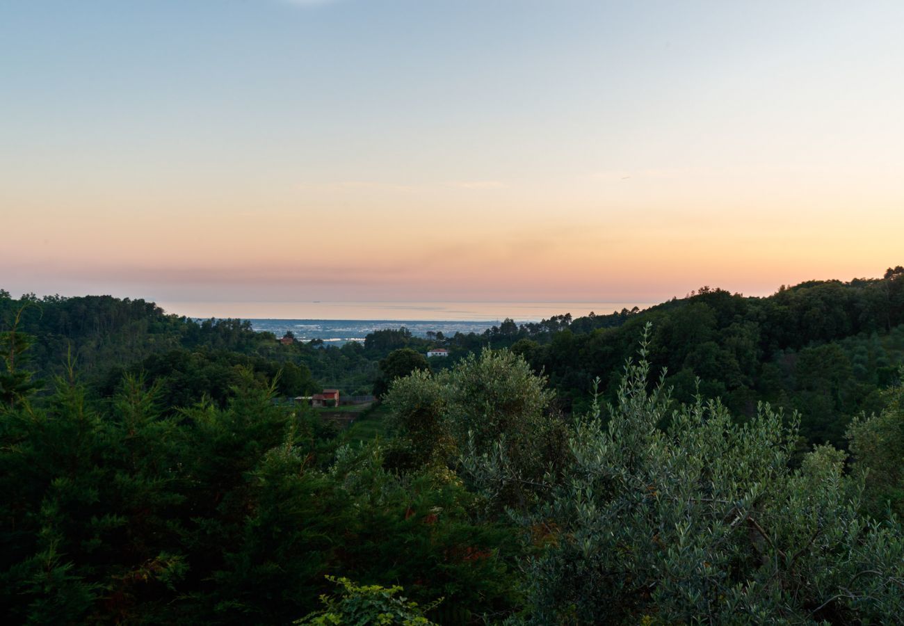 Villa a Montemagno - ALCOVA TOBINO, a Romantic Farmhouse with Private Pool and a Magnificent view over the Sea