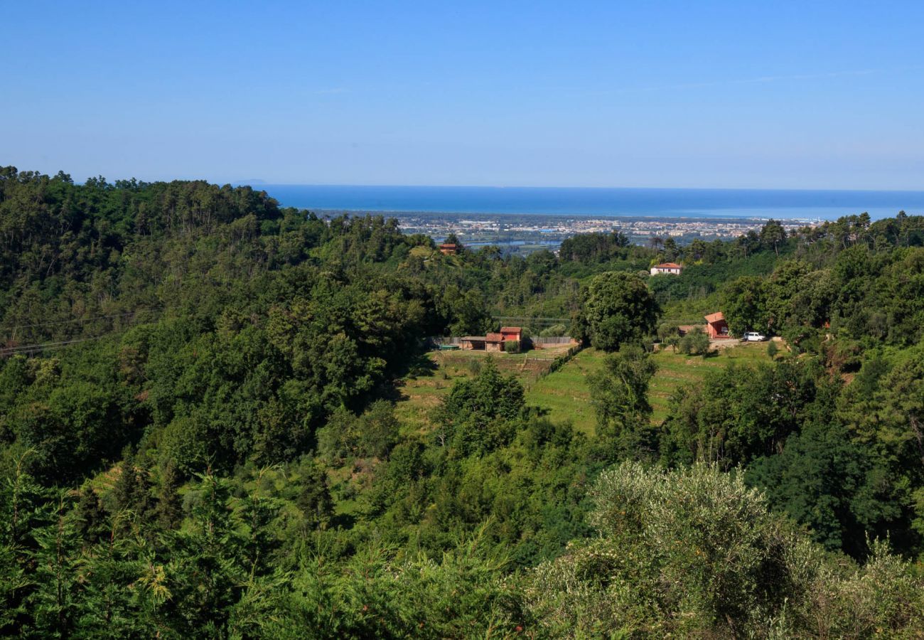 Villa a Montemagno - ALCOVA TOBINO, a Romantic Farmhouse with Private Pool and a Magnificent view over the Sea