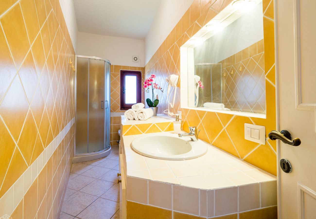 Appartamento a Baia Sardinia - Rotonda Cottage 33 - flat moderno con piscina a Baja Sardinia