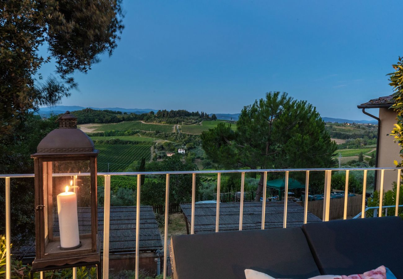 Villa a Marcialla - VILLA CHIANTI, your Secret 4 Bedrooms Retreat with View over the Vineyards in Marcialla