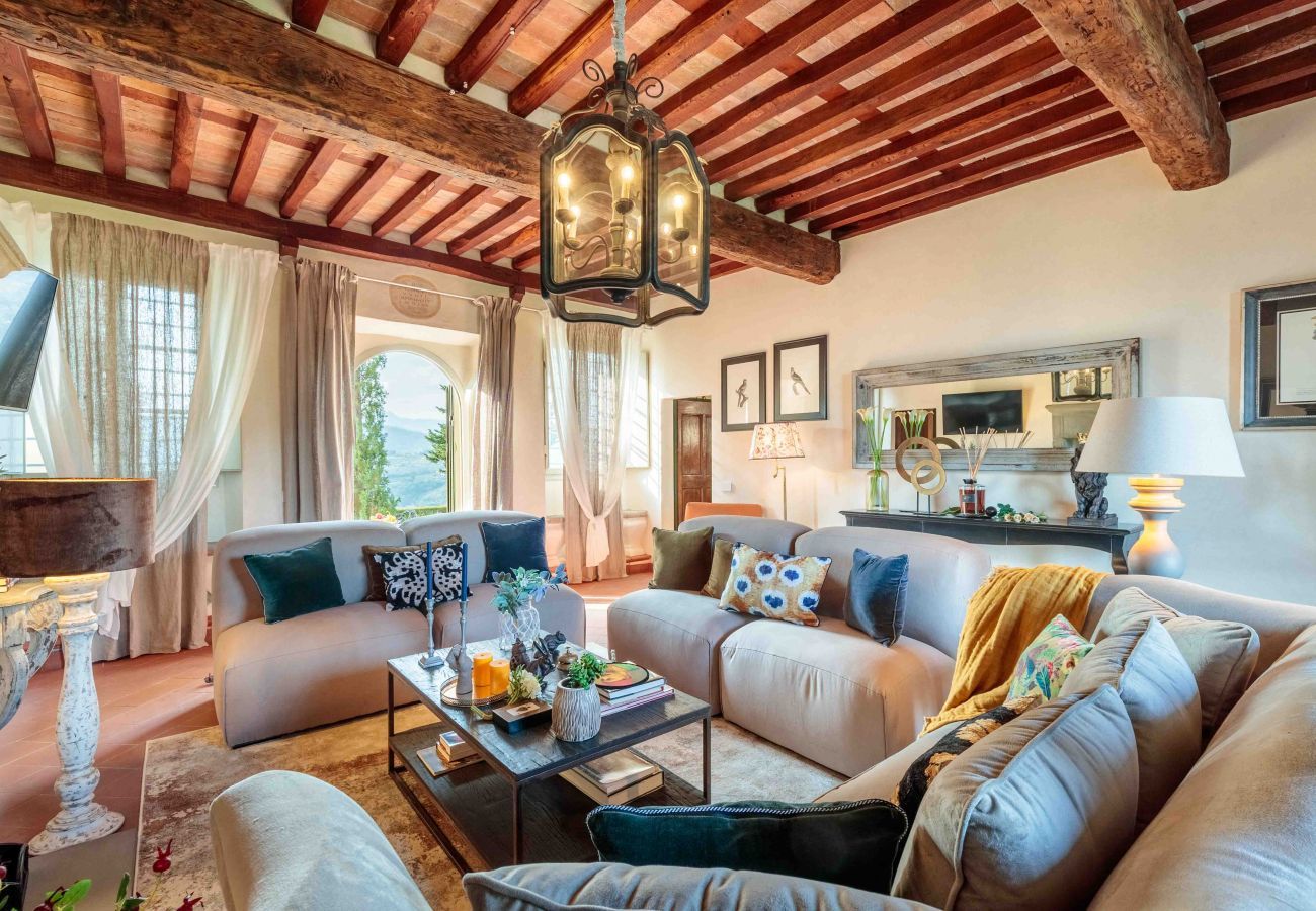 Villa a Lucca - VILLA IL CASTELLO: Vibrant Sanctuary of Enchanting Colours. 6 Bedrooms, Private Pool