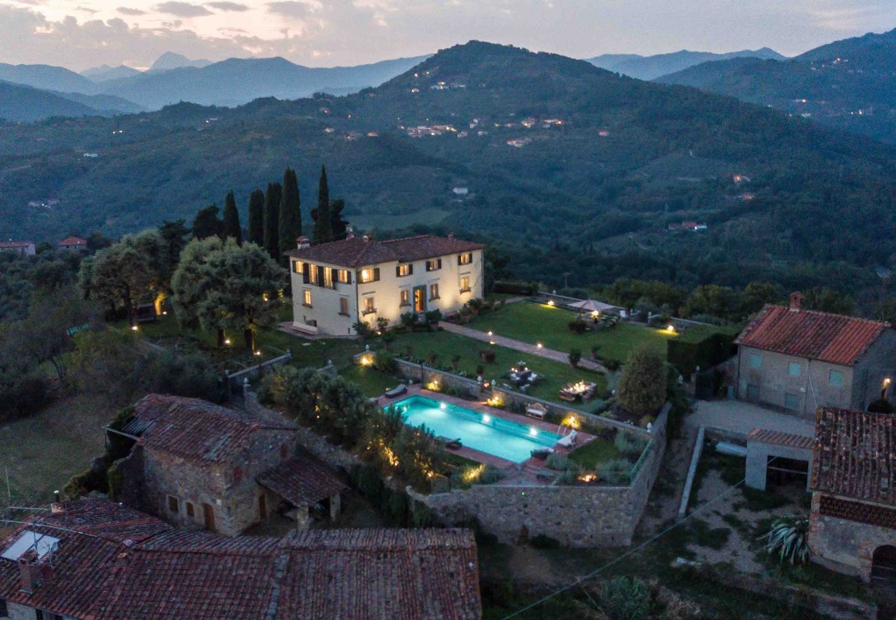 Villa a Lucca - VILLA IL CASTELLO: Vibrant Sanctuary of Enchanting Colours. 6 Bedrooms, Private Pool