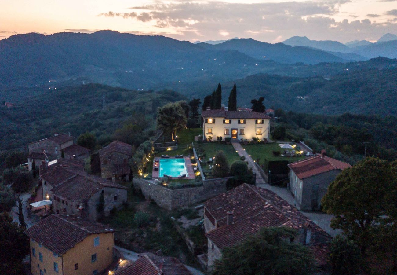 Villa a Lucca - VILLA IL CASTELLO: Vibrant Sanctuary of Enchanting Colours. 6 Bedrooms, Private Pool