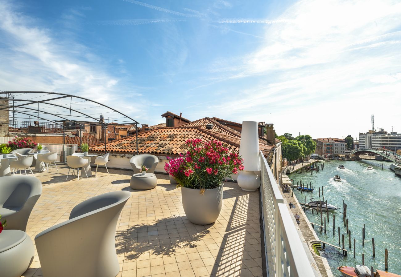 Appartamento a Venezia - Venetian Palace Green Apartment R&R