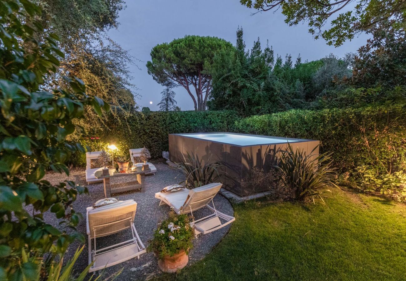 Villa a Montecarlo - VILLA GIANNA, the Secret Interior Designer's Private Retreat with Pool