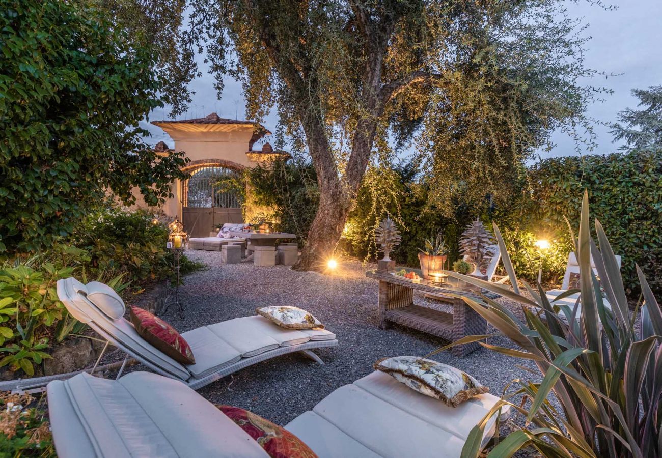 Villa a Montecarlo - VILLA GIANNA, the Secret Interior Designer's Private Retreat with Pool