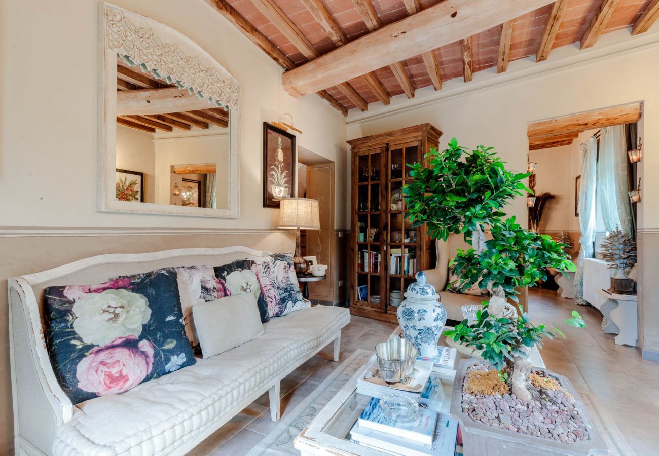 Villa a Montecarlo - VILLA GIANNA, the Secret Interior Designer's Private Retreat with Pool