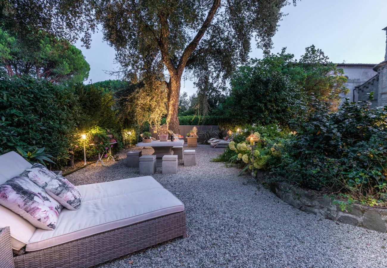 Villa a Montecarlo - VILLA GIANNA, the Secret Interior Designer's Private Retreat with Pool