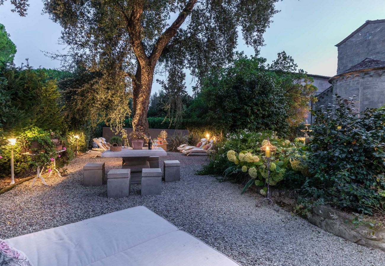 Villa a Montecarlo - VILLA GIANNA, the Secret Interior Designer's Private Retreat with Pool