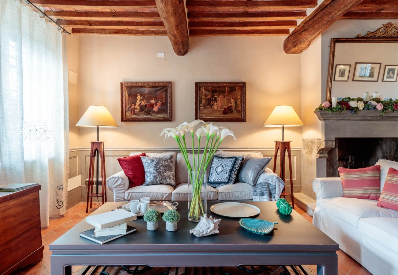 Villa a Capannori - Villa BRUNETTA, Discover your Modern but Traditional Villa in Lucca