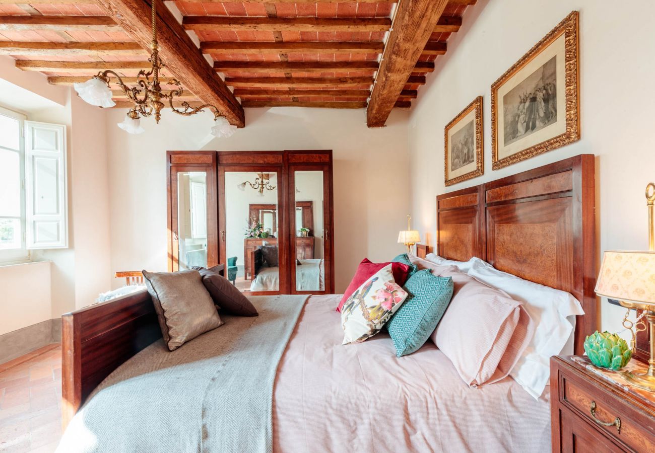 Villa a Capannori - Villa BRUNETTA, Discover your Modern but Traditional Villa in Lucca