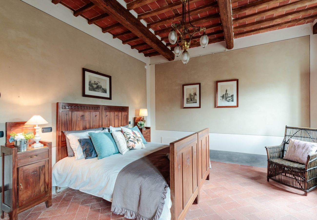 Villa a Capannori - Villa BRUNETTA, Discover your Modern but Traditional Villa in Lucca