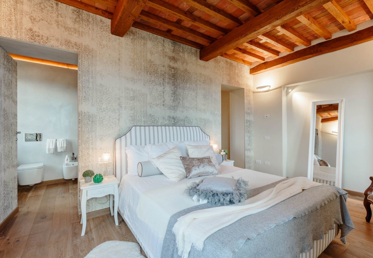 Villa a Pieve a Elici - Villa Riviera