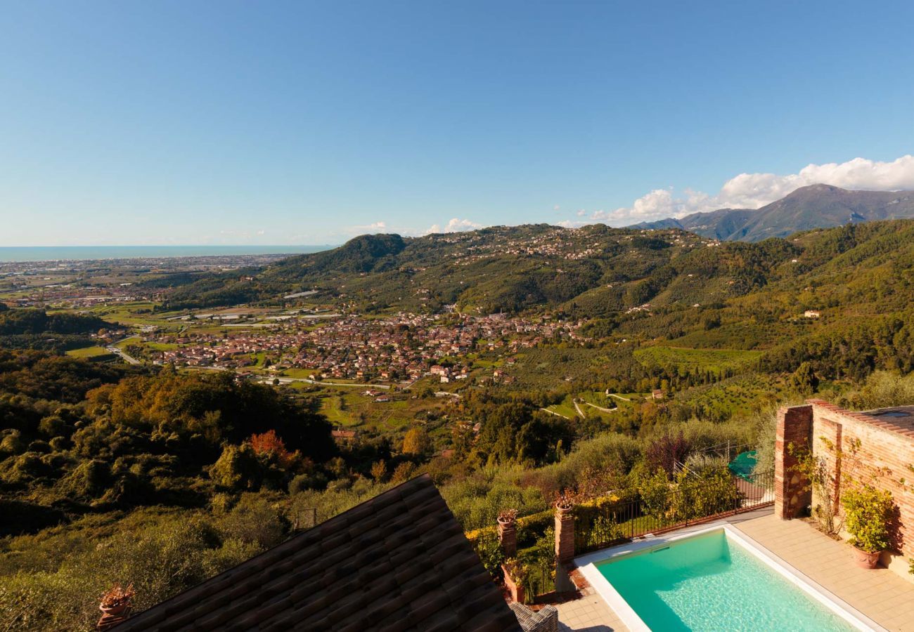 Villa a Pieve a Elici - Villa Riviera: Luxury Villa with Pool and Seaview, close to Forte dei Marmi and Lucca