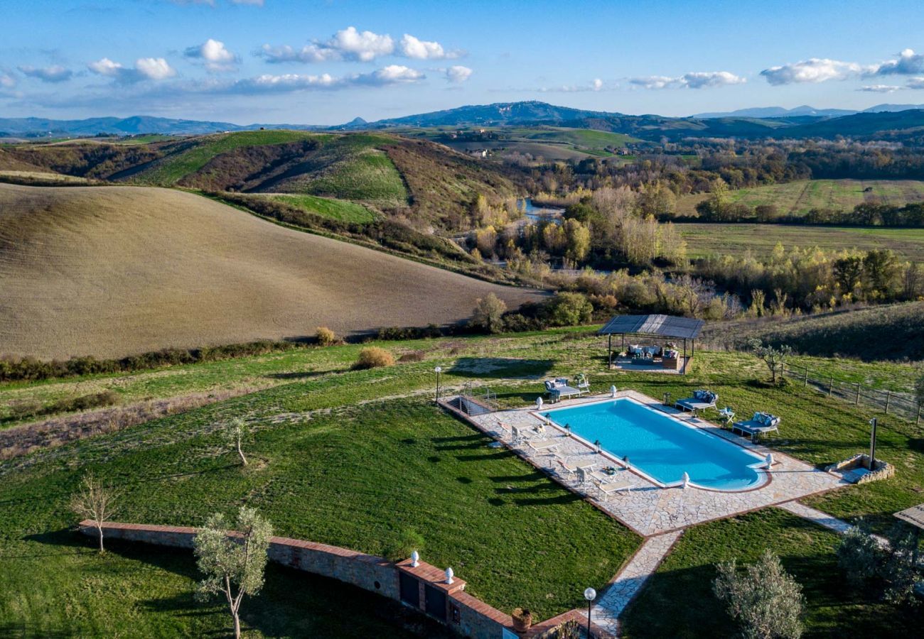 Villa a Fabbrica - VILLA LAJATICO Farmhouse with Private Pool and the Most Exciting View over the Hilltops