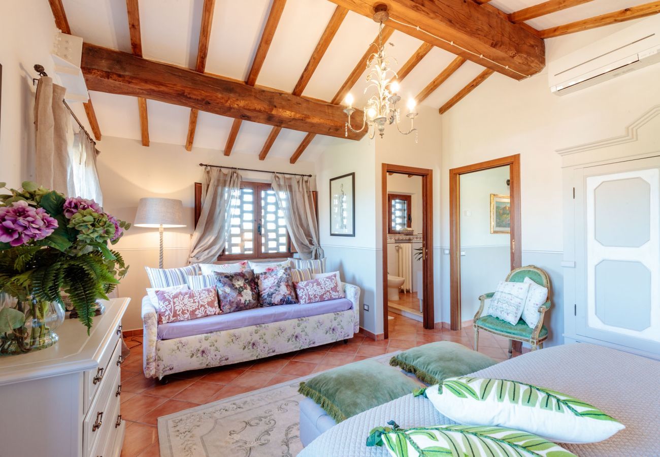 Villa a Fabbrica - VILLA LAJATICO Farmhouse with Private Pool and the Most Exciting View over the Hilltops