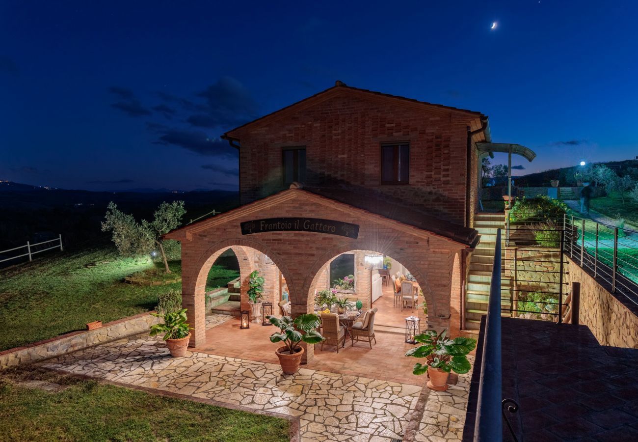 Villa a Fabbrica - VILLA LAJATICO Farmhouse with Private Pool and the Most Exciting View over the Hilltops