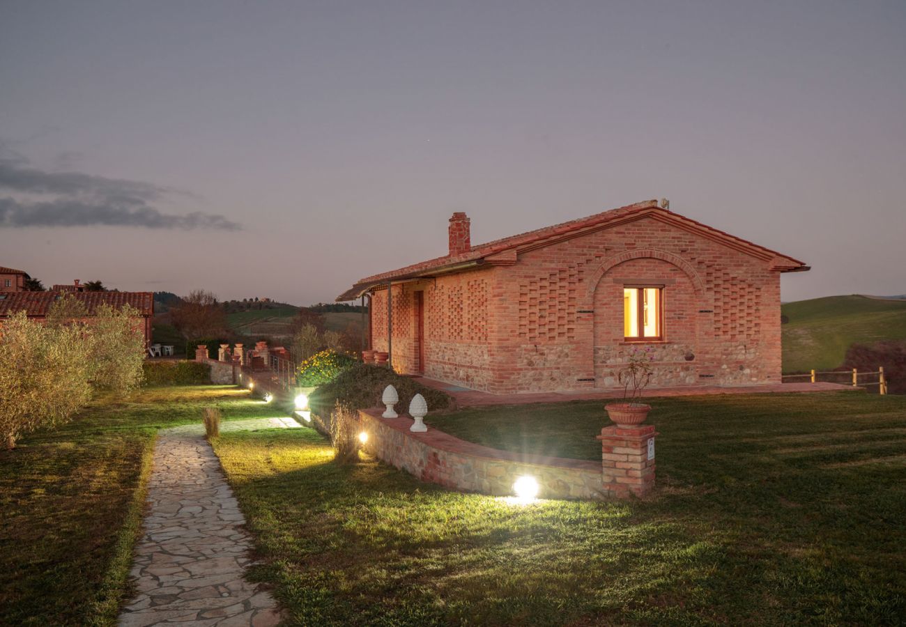 Villa a Fabbrica - VILLA LAJATICO Farmhouse with Private Pool and the Most Exciting View over the Hilltops