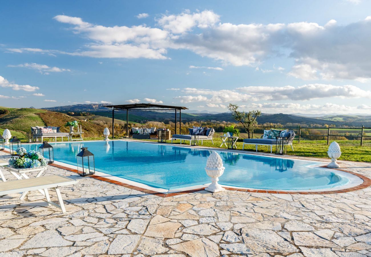 Villa a Fabbrica - VILLA LAJATICO Farmhouse with Private Pool and the Most Exciting View over the Hilltops