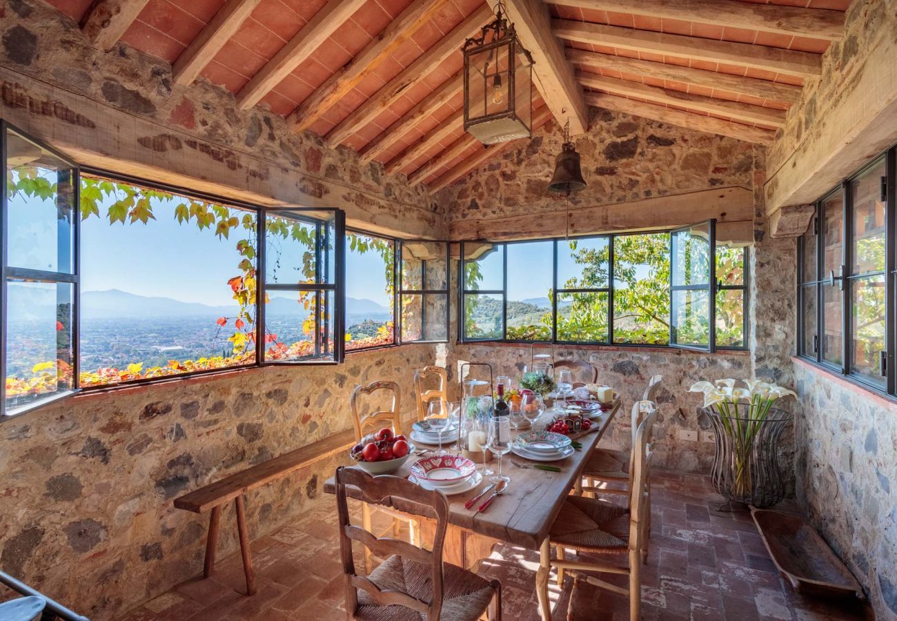 Villa a Matraia - Villa SunKiss: Traditional Stone Farmhouse Villa, Private Pool, Panorama and a Lot of Character in Lucca